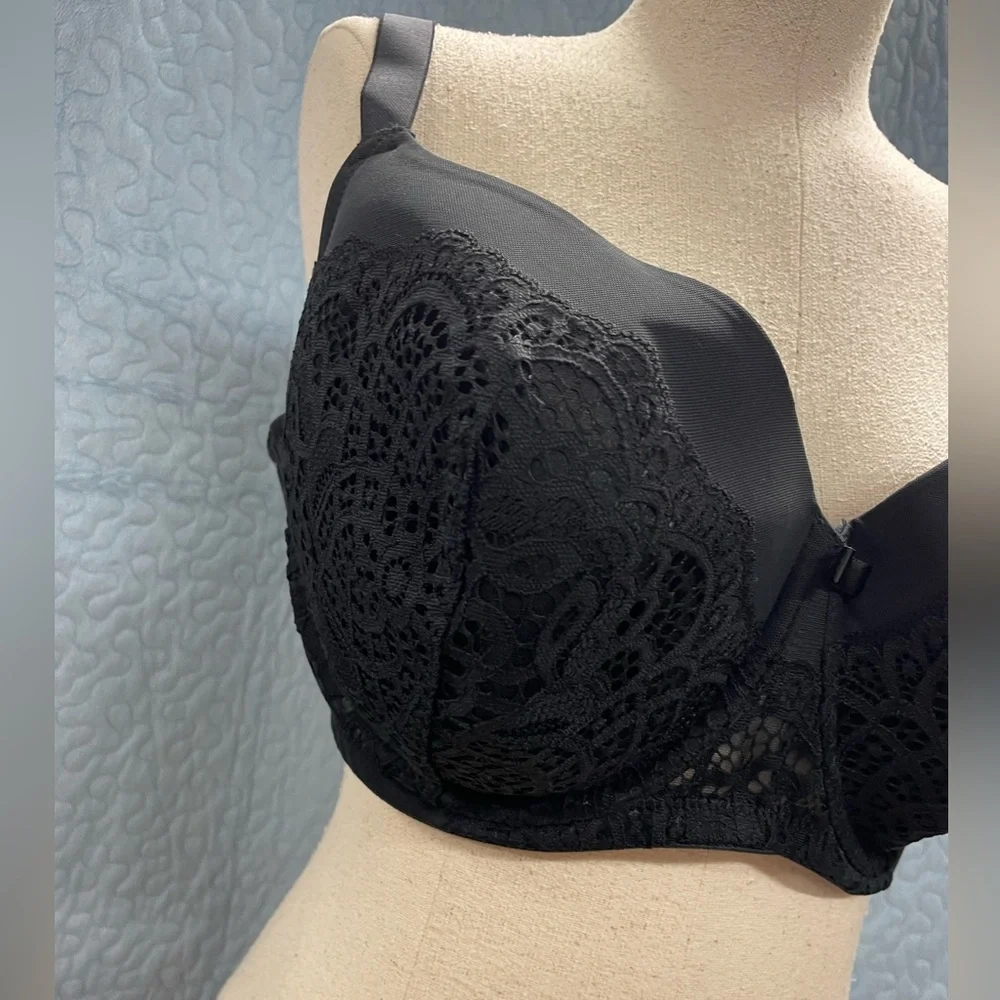 Black lace underwear bra